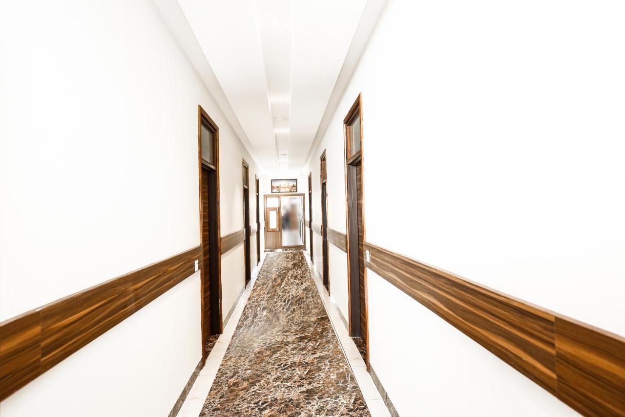 Hotel Woodcrest Zirakpur - Best Family Hotel By - A Unit Of Sidham Group Kültér fotó
