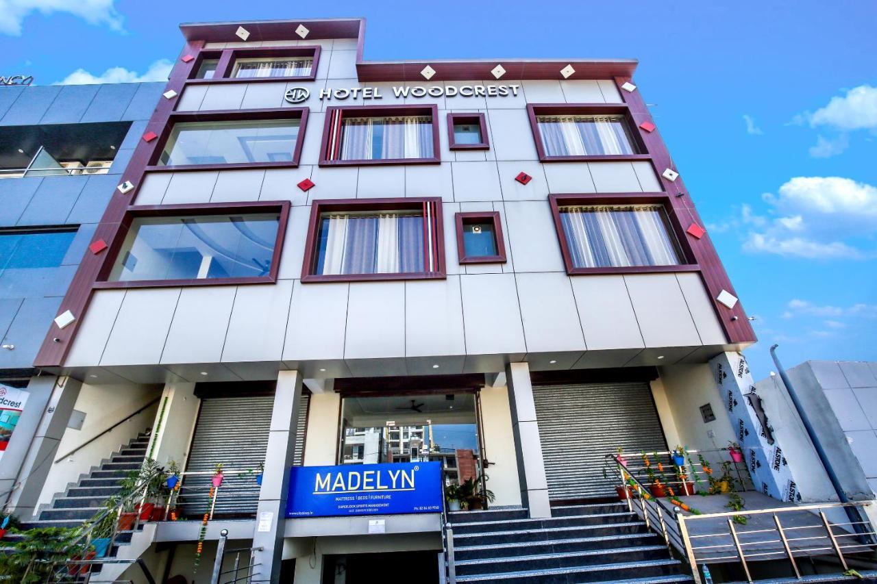Hotel Woodcrest Zirakpur - Best Family Hotel By - A Unit Of Sidham Group Kültér fotó