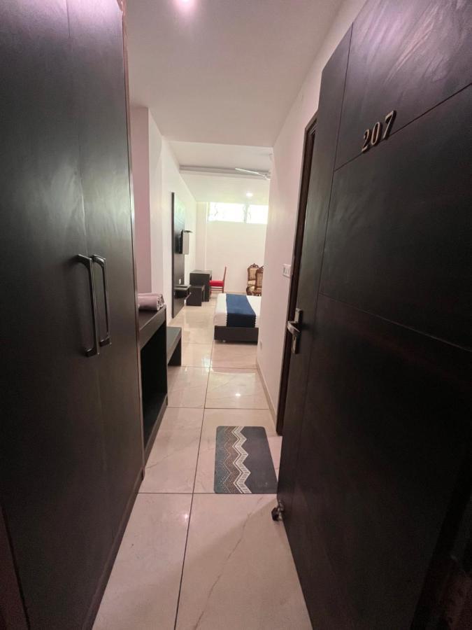 Hotel Woodcrest Zirakpur - Best Family Hotel By - A Unit Of Sidham Group Kültér fotó